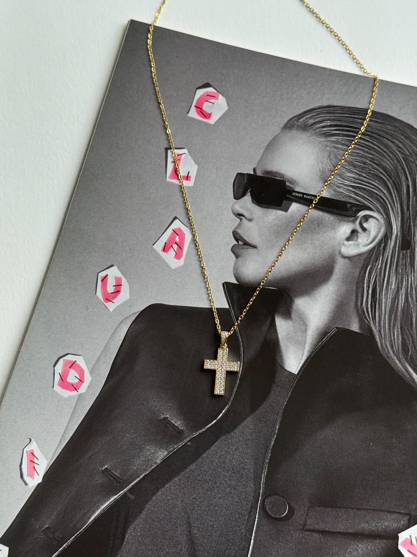Cross necklace golden