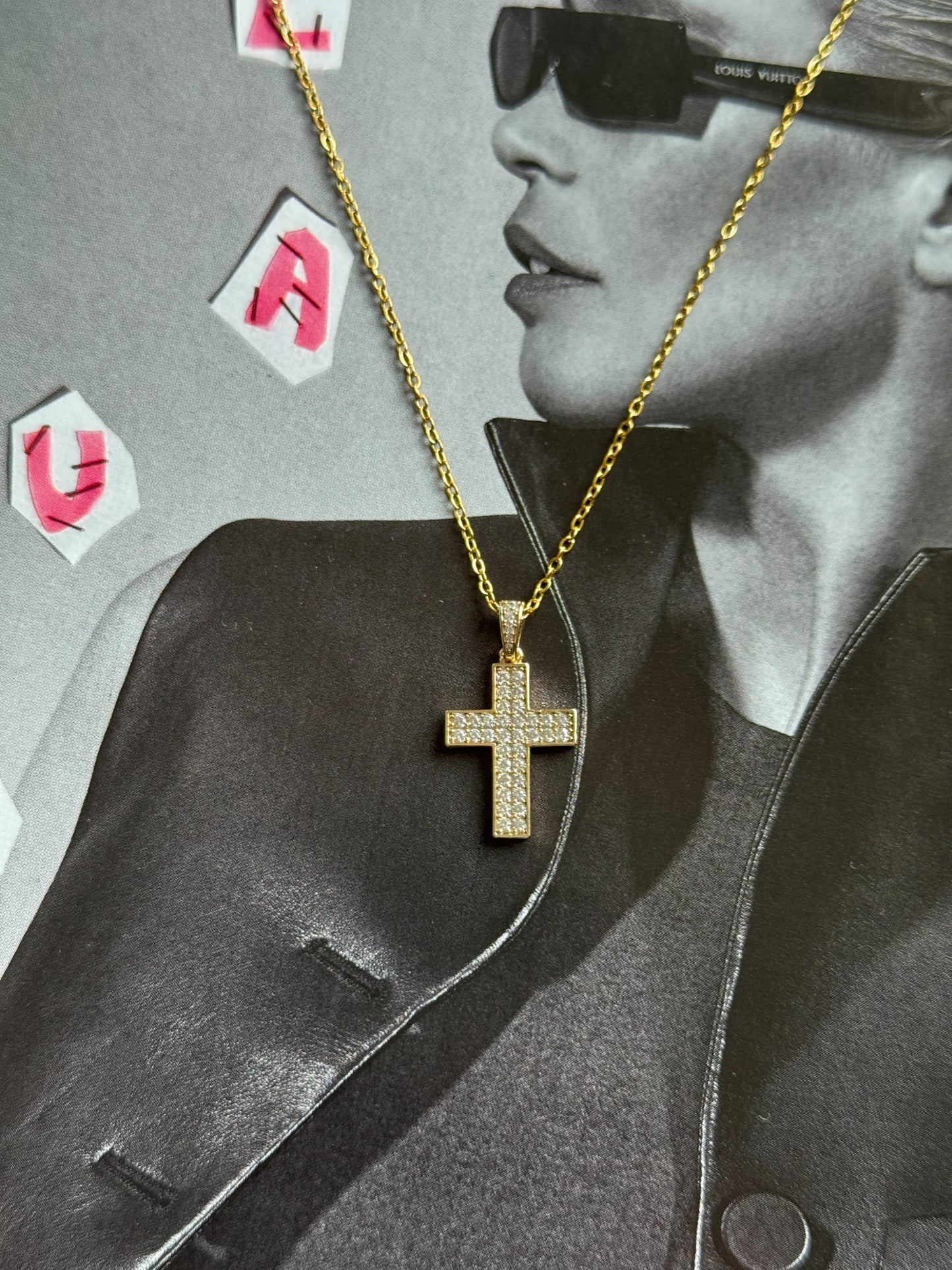 Cross necklace golden