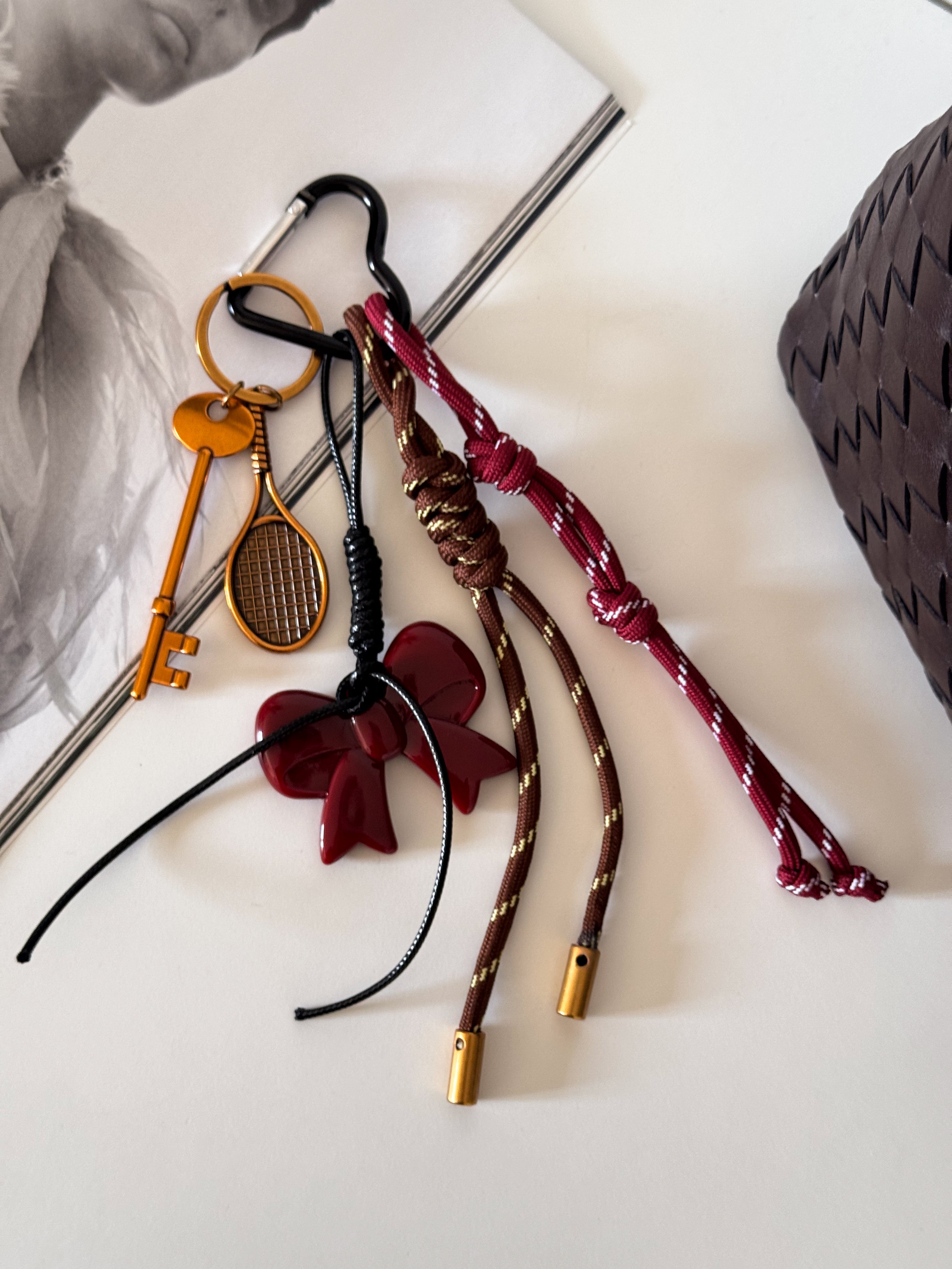 Keychain tennis bow