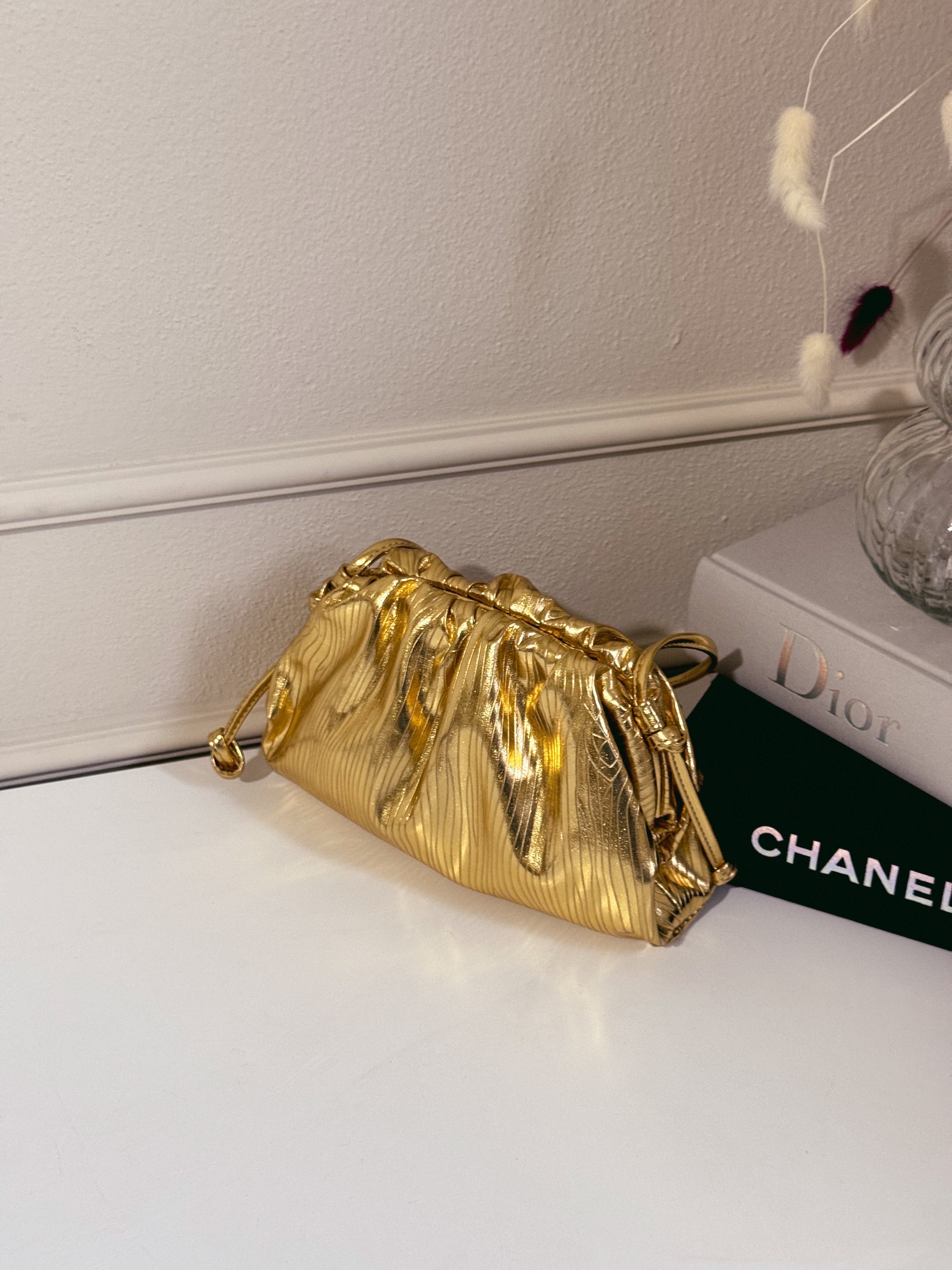 Nora bag golden lines