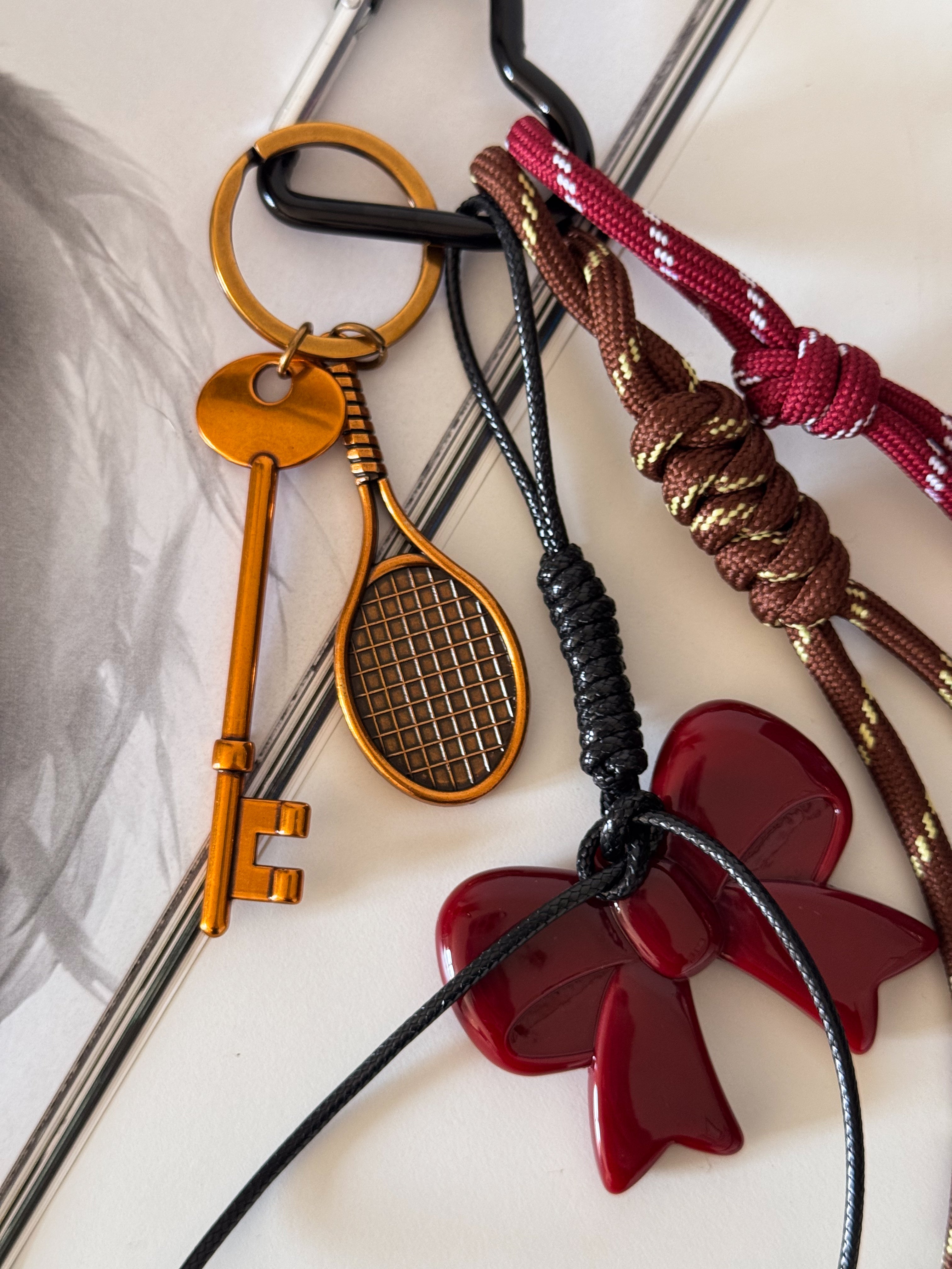 Keychain tennis bow