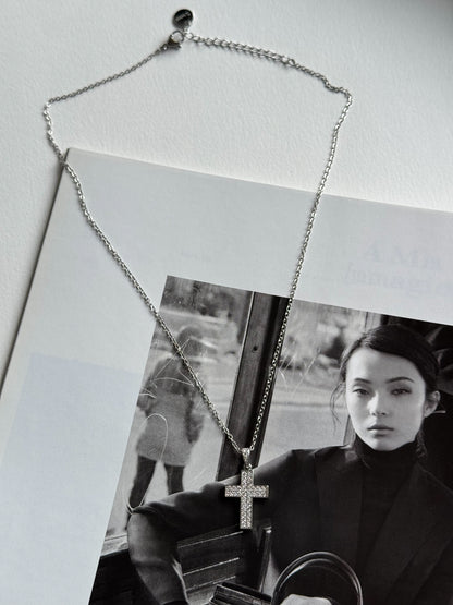 Cross necklace silver