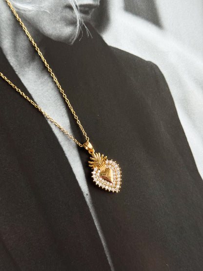 Heart necklace golden
