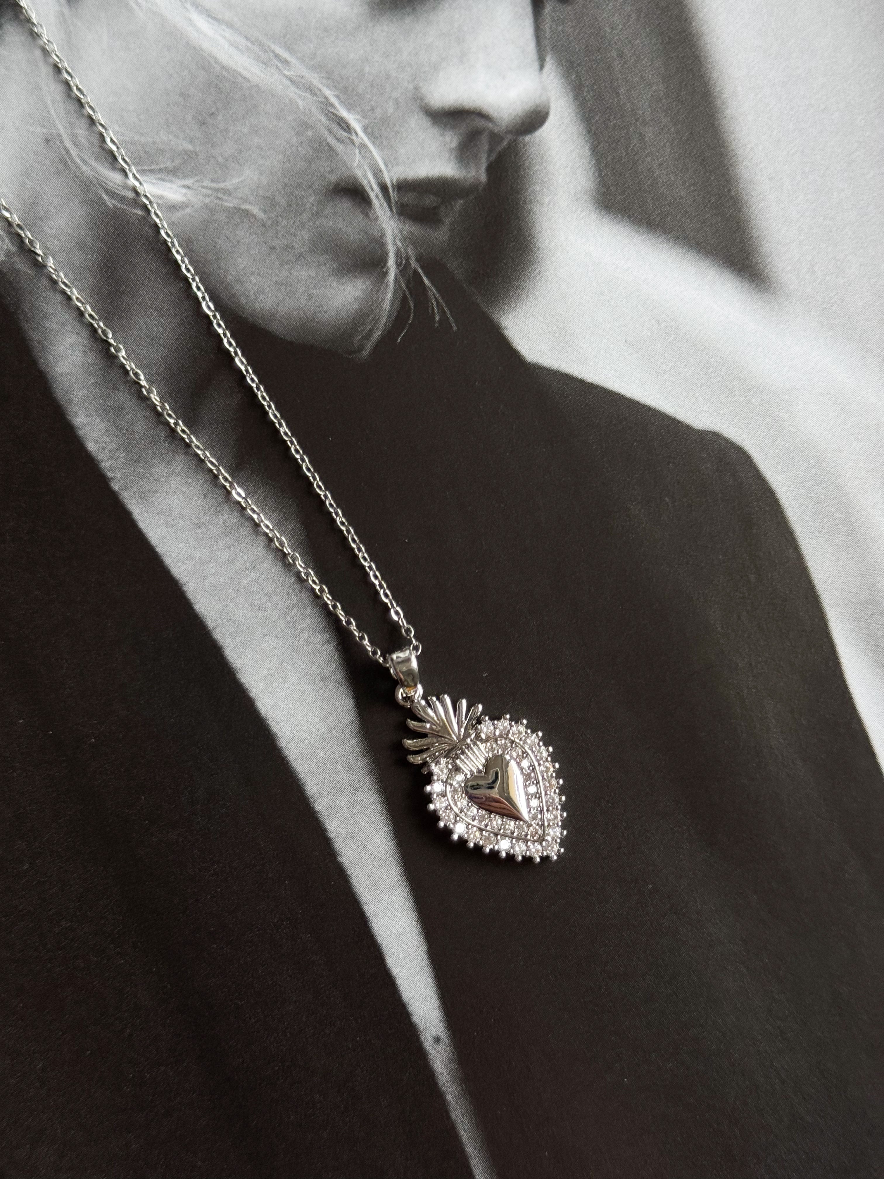 Heart necklace silver