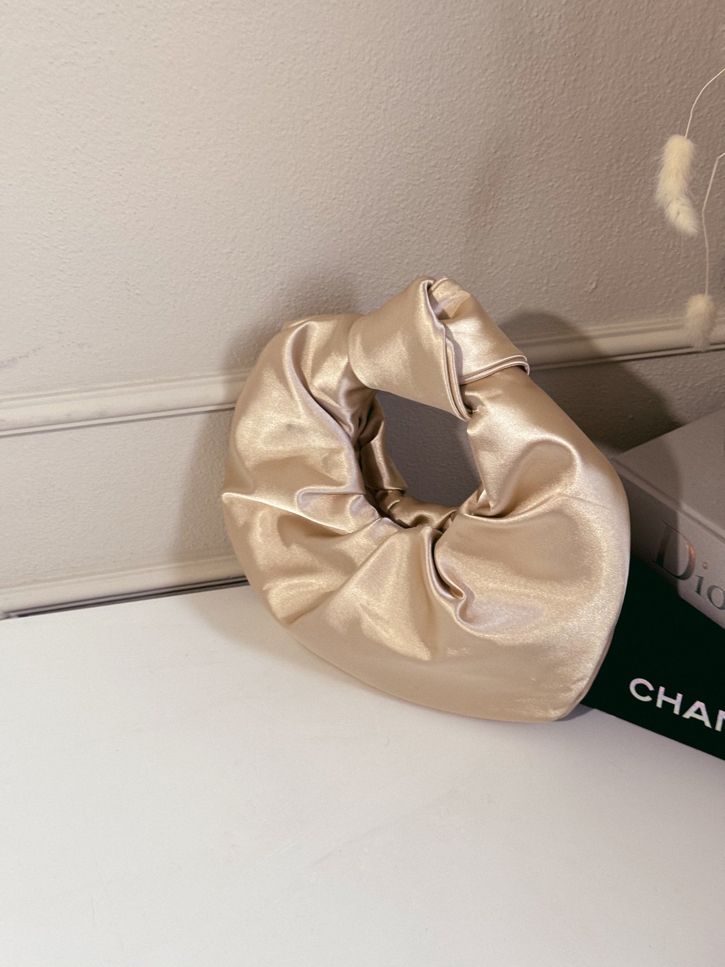 Satin bag cream