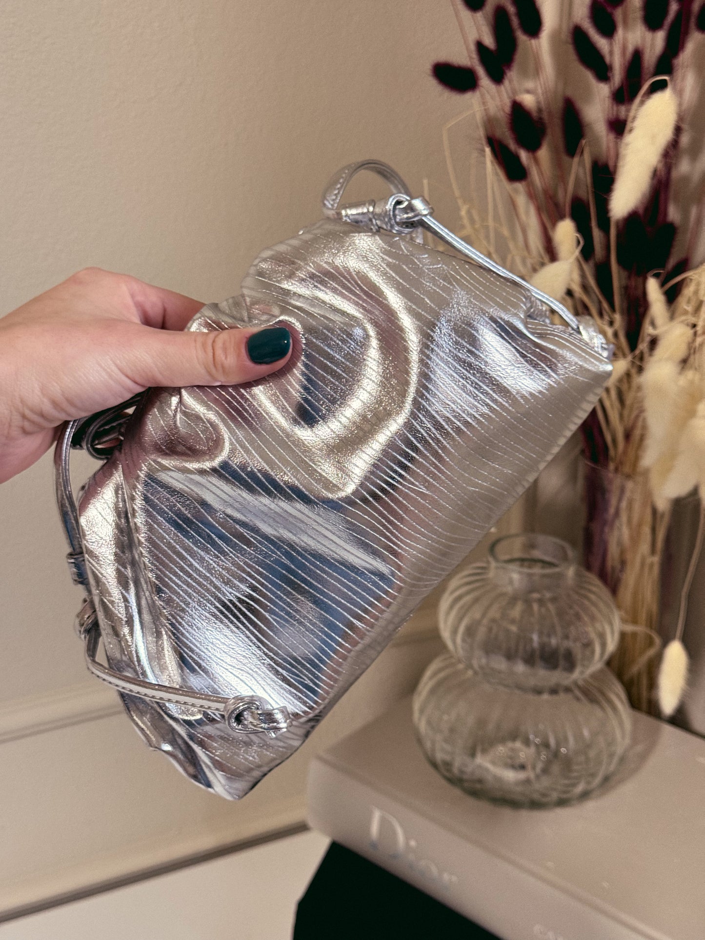Nora bag silver lines