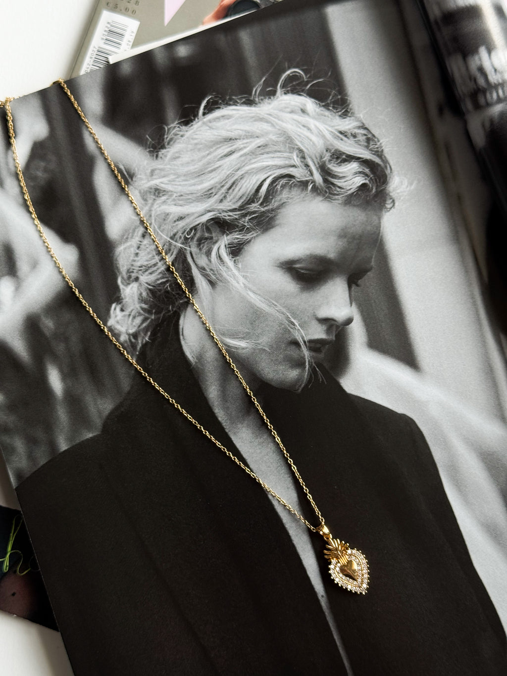 Heart necklace golden